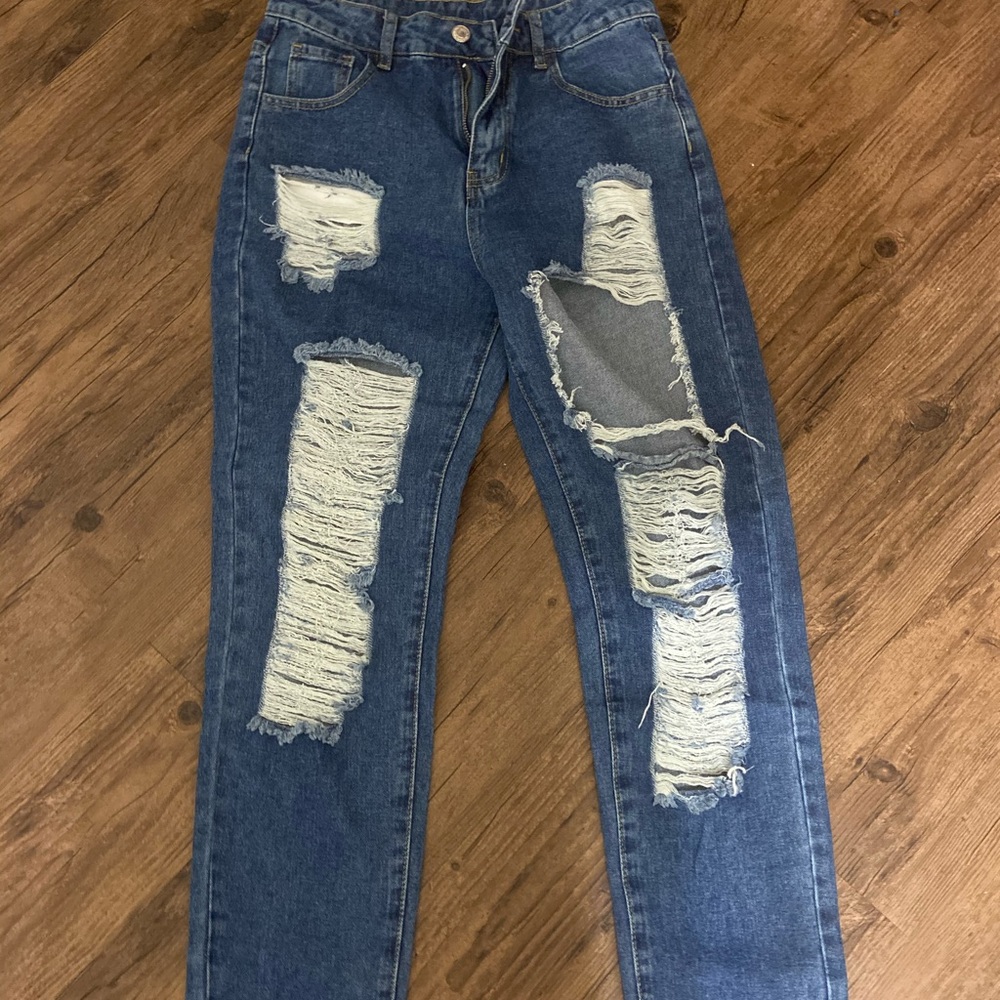 ROMWE ripped jeans